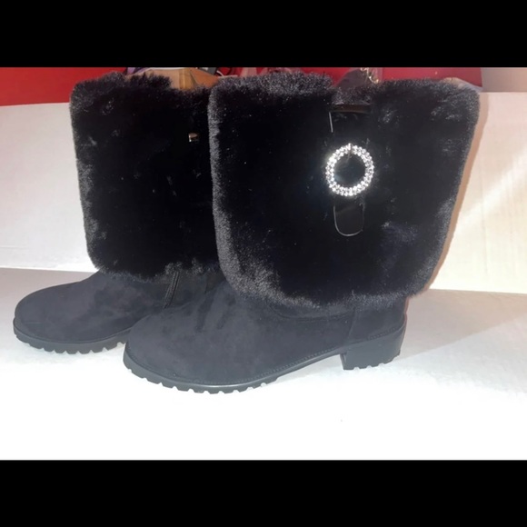 Midnight Velvet Black Sequined Buckles & Fur WMNS Boots SIZE: 10 - Picture 3 of 12